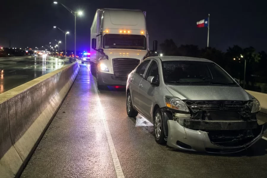 Three Killed After 18-Wheeler Strikes Disabled Car on US-80 in Kaufman County